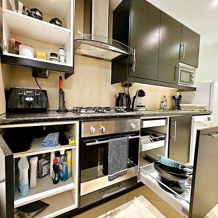 Modern Hyde Park Home With Private Entrance & Private Back Patio Near Bayswater & Paddington Stations London Eksteriør billede
