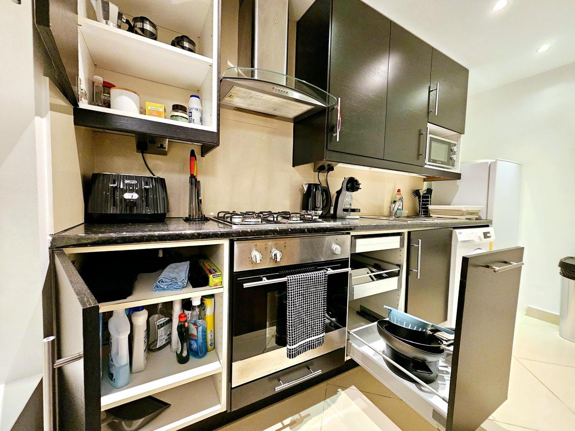 Modern Hyde Park Home With Private Entrance & Private Back Patio Near Bayswater & Paddington Stations London Eksteriør billede