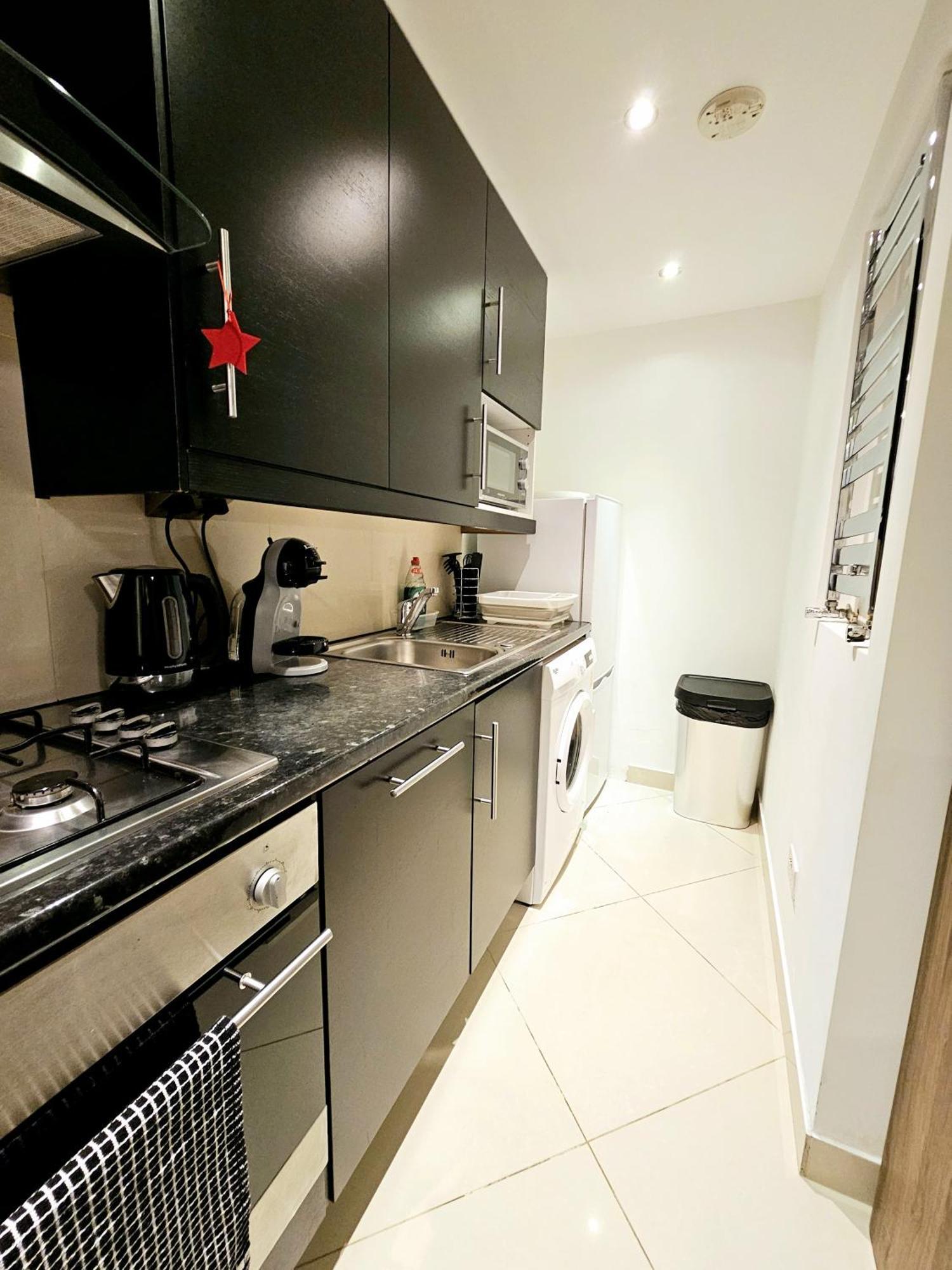 Modern Hyde Park Home With Private Entrance & Private Back Patio Near Bayswater & Paddington Stations London Eksteriør billede